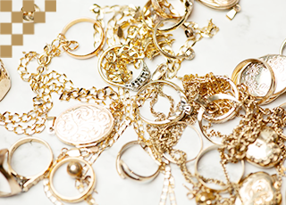金のネックレス・指輪・ブレスレット